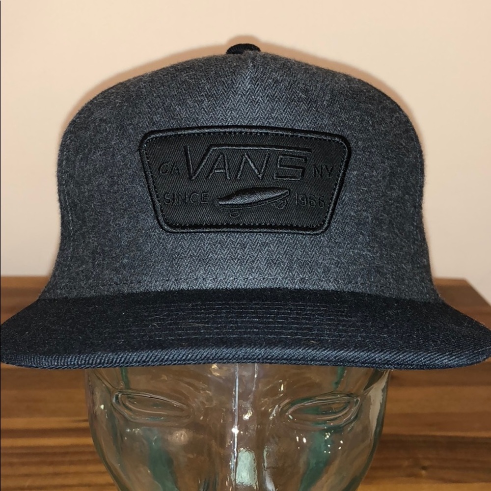 Vans snap back hat